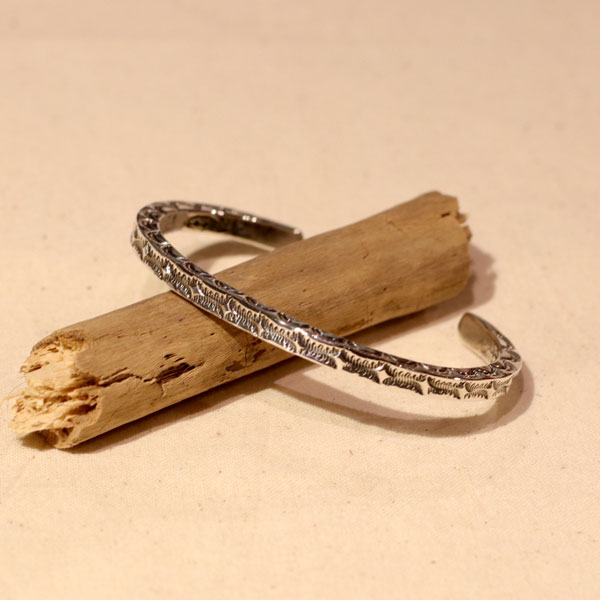 アクセサリー ＞ インディアンジュエリー ＞ バングル ＞ ジェネバ