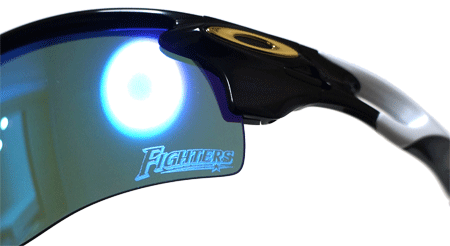日本ハムファイターズ OAKLEYオークリーコラボサングラス。