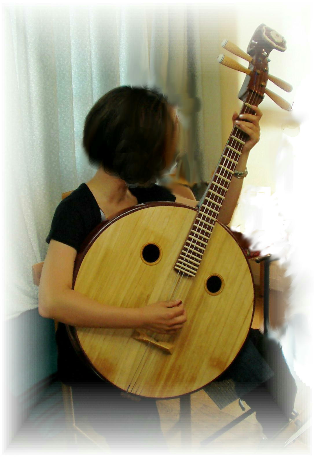 中国民族楽器紹介 阮（ruan）