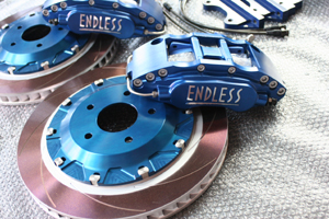 ブレーキ強化・ビッグキャリパー・大径ローター：OKレーシング／OK