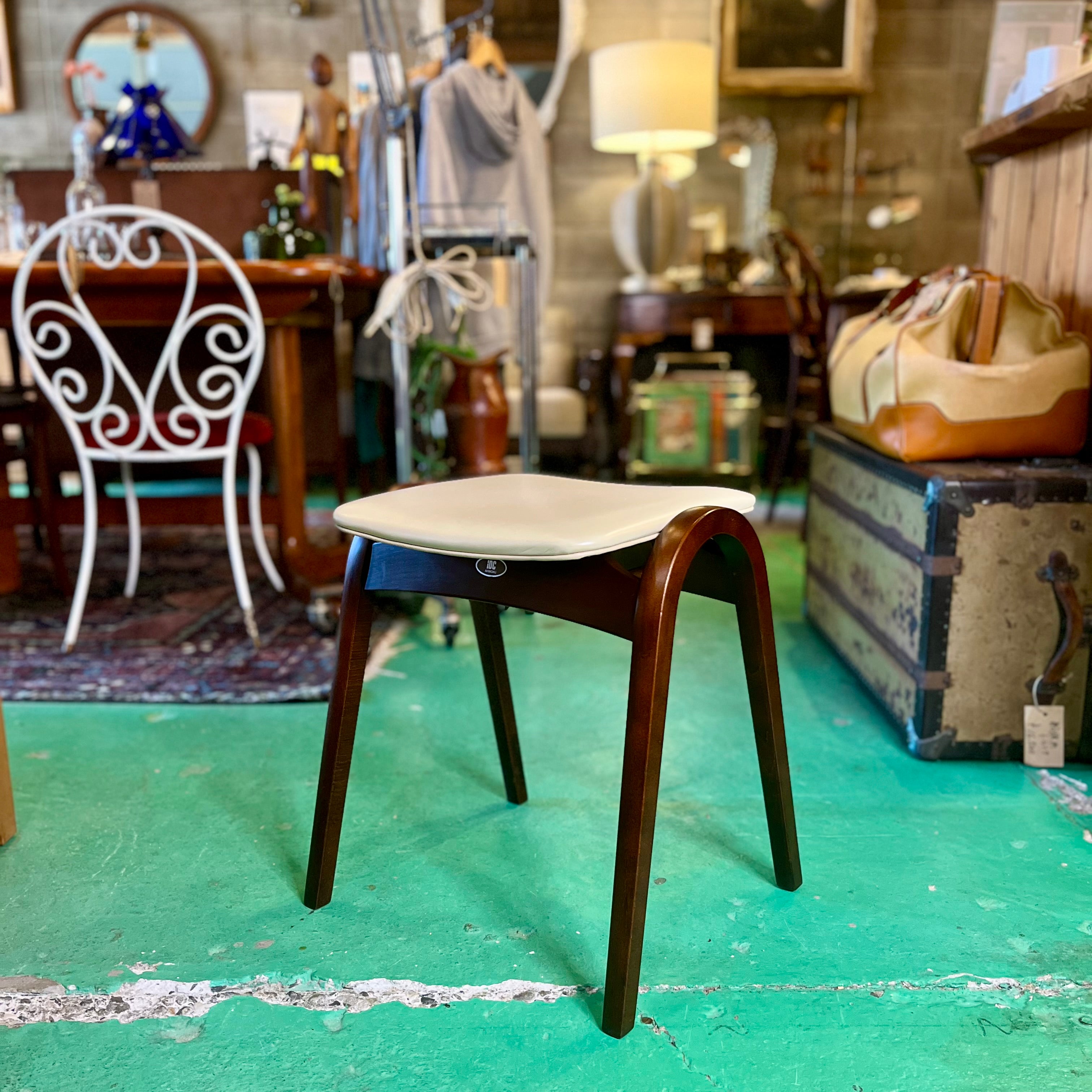 秋田木工 No.202 スタッキングスツール 剣持勇 コンパクトチェア 中古