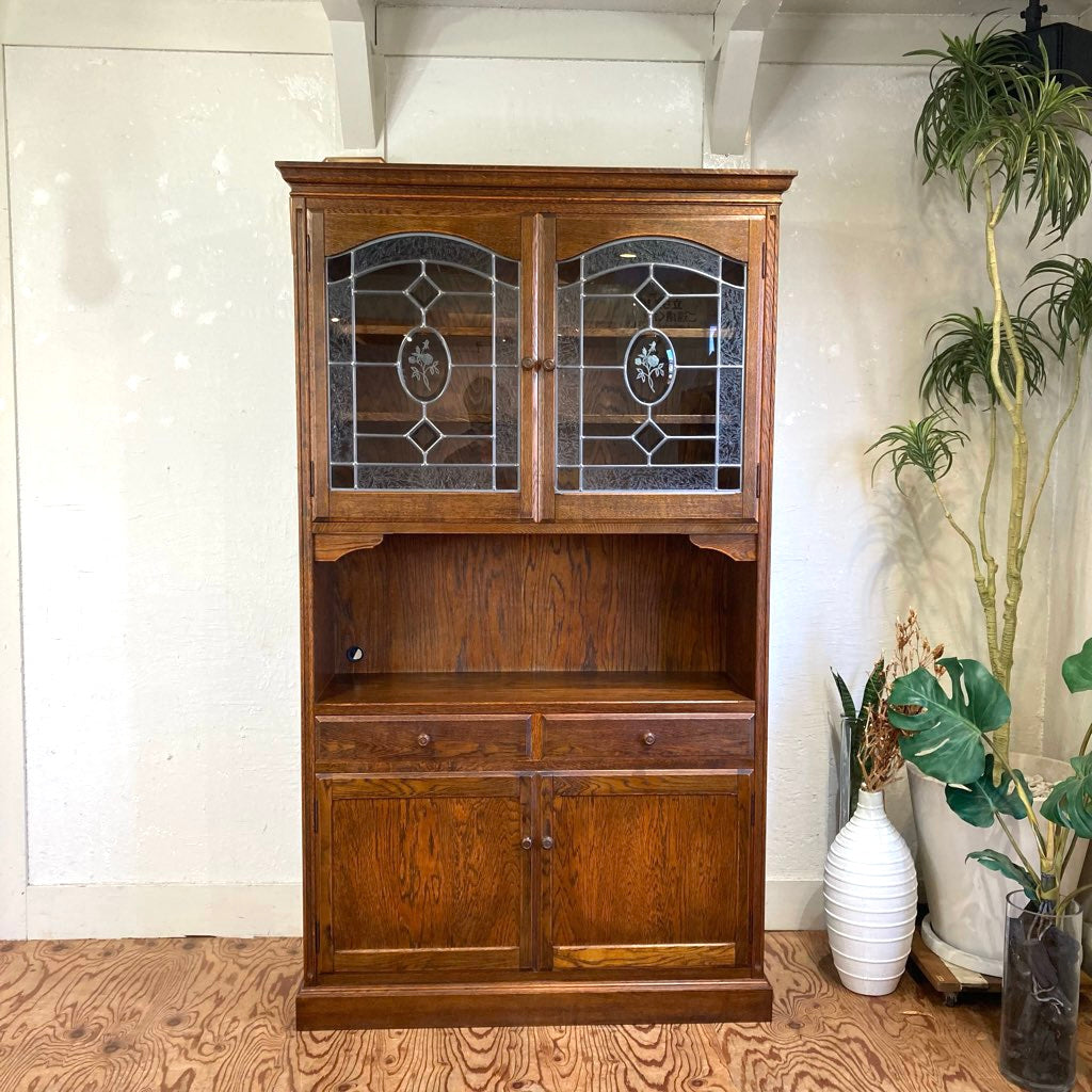 カントリーハウス 三越ブルージュ ステンドグラス扉の食器棚 カップ