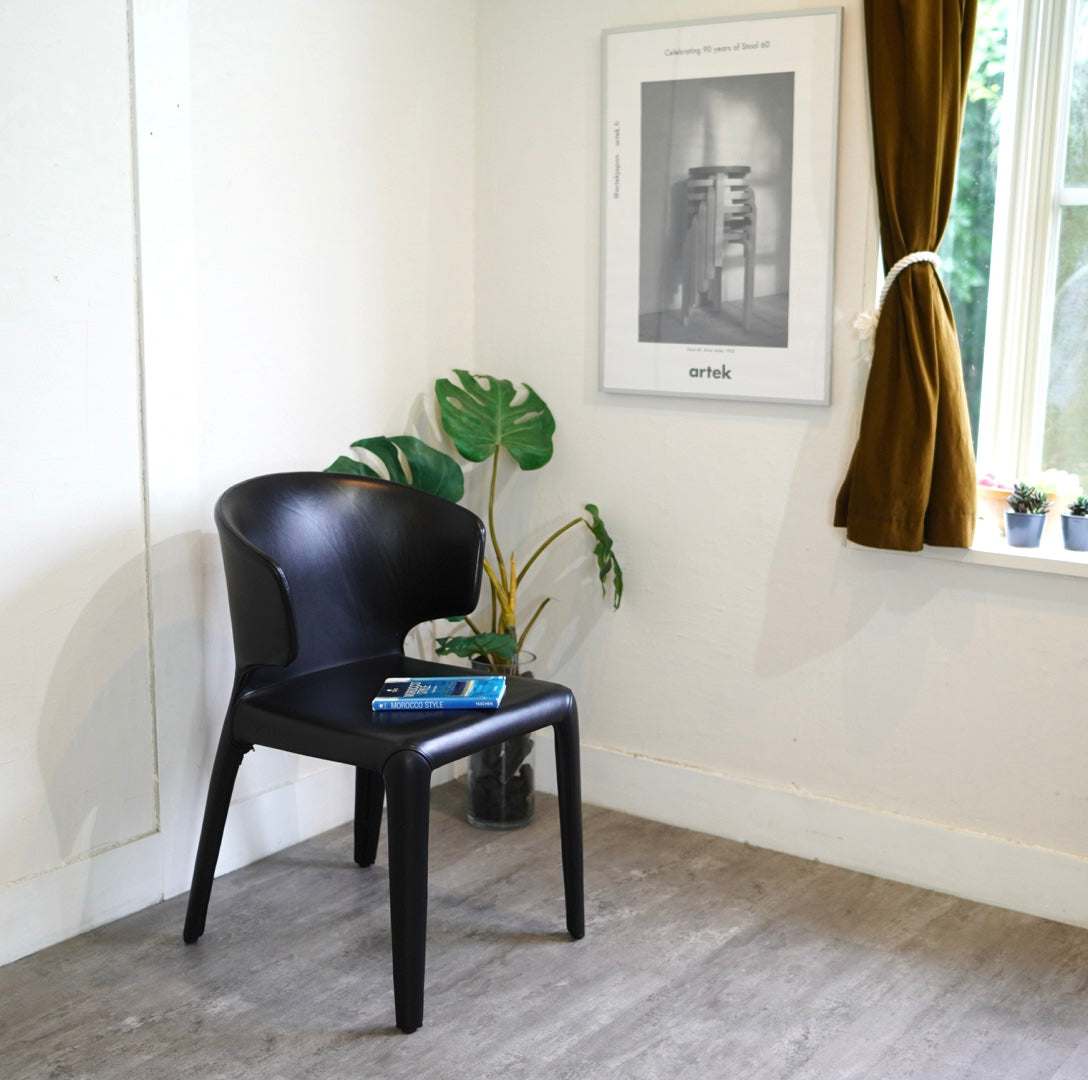 カッシーナ / Cassina 367 HOLA オラ アームチェア ブラック 中古