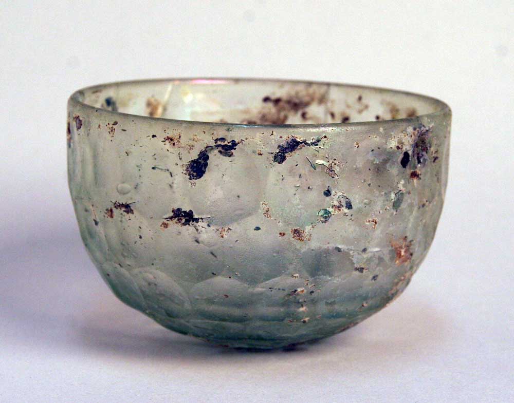 布留川のほとりから - 正倉院宝物白瑠璃碗の原型を発見！ ｜ 天理参考館