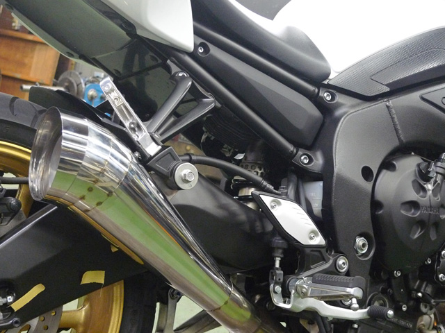 FZ8 | 忠さんが陣頭指揮をとってマフラーを開発していく実際のストーリー