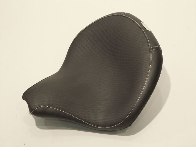 サンダンスのハーレー用カスタムシート | サンダンスのハーレー用