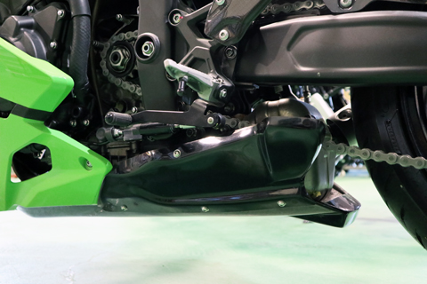 Ninja ZX-25R (2020-) アンダーカウルインナートレー --