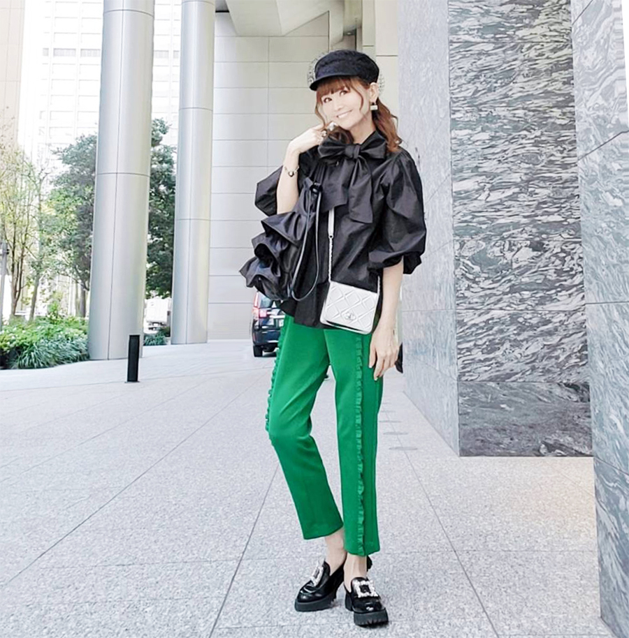 outlet】ビッグリボンブラウス トップス Sサイズ（S・Mサイズ