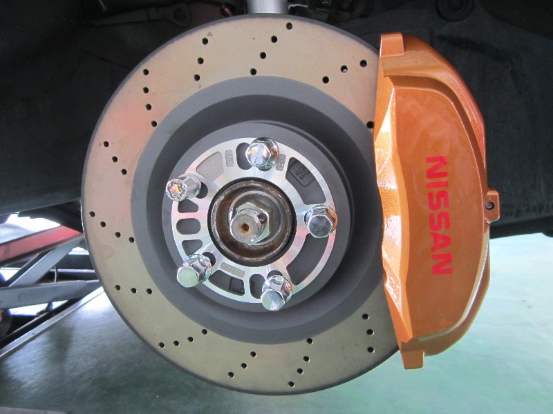 E52エルグランド ブレーキキャリパーKIT日帰り装着 | ブレーキ