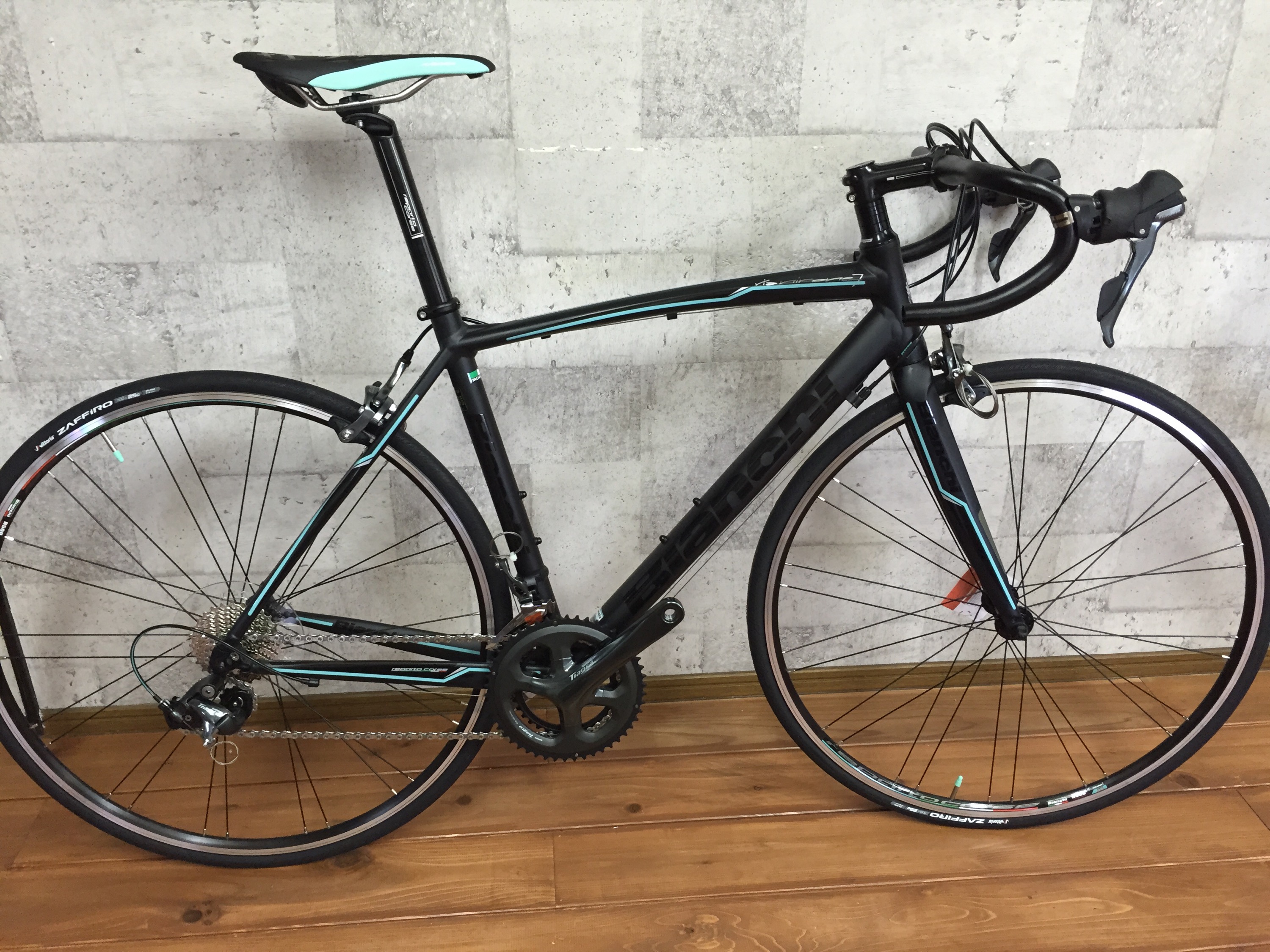 Bianchi vianirone7 TIAGRA Model 注目のブラックカラー入荷 | Climb