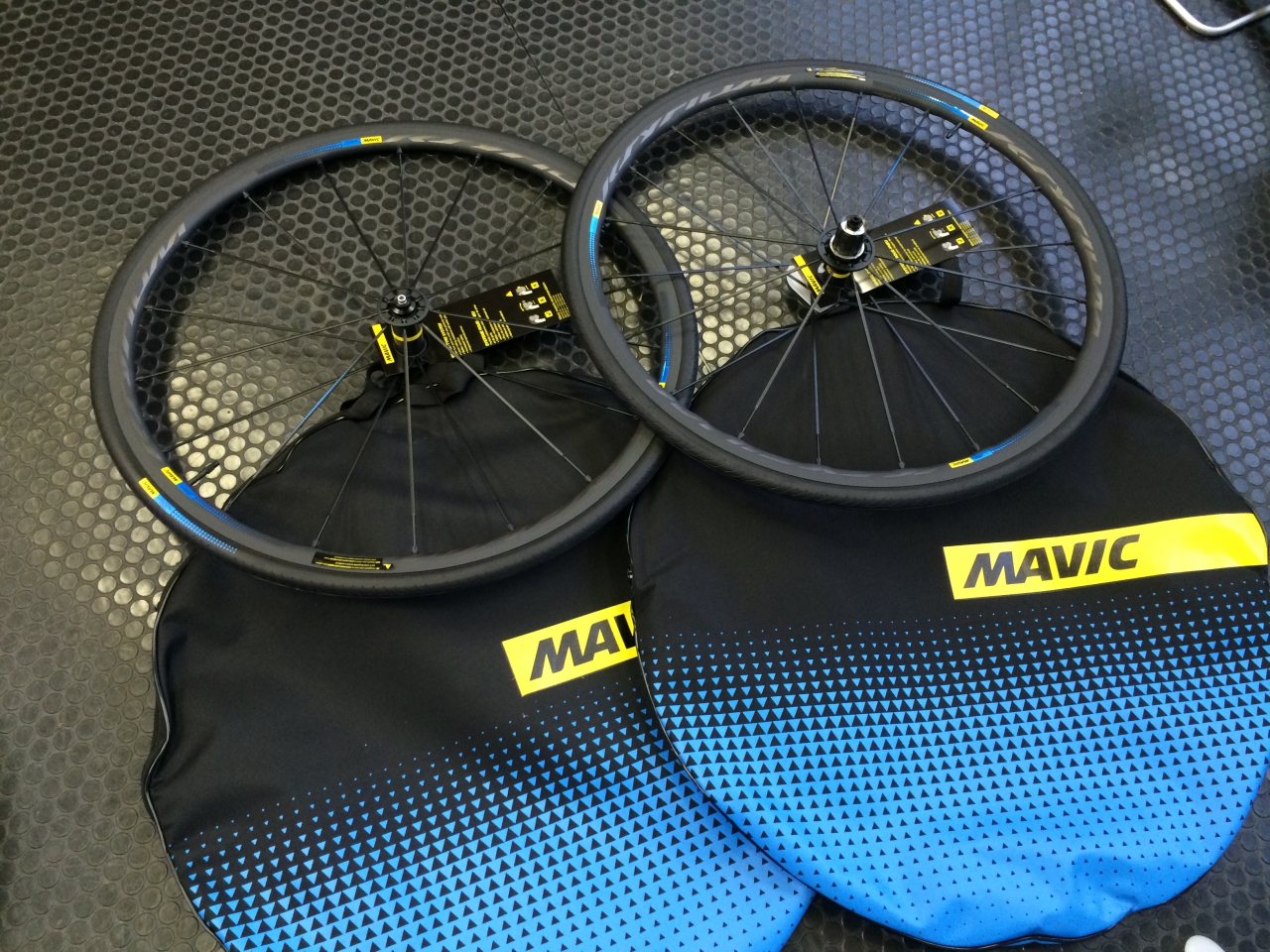 MAVIC Ksyrium Pro Exalith「Haute Route（オート・ルート）」限定