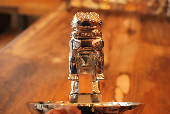 アンティーク マックトラックの灰皿