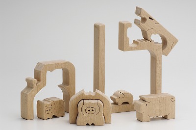 でこぼこ工房 おはなし組木 三びきのこぶた イギリスの民話 おおかみ