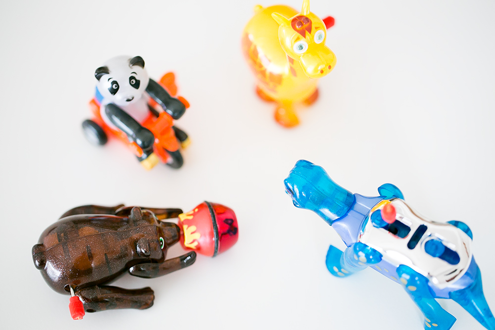 クレイジーな動きのゼンマイ仕掛けのオモチャ・Z Wind Ups