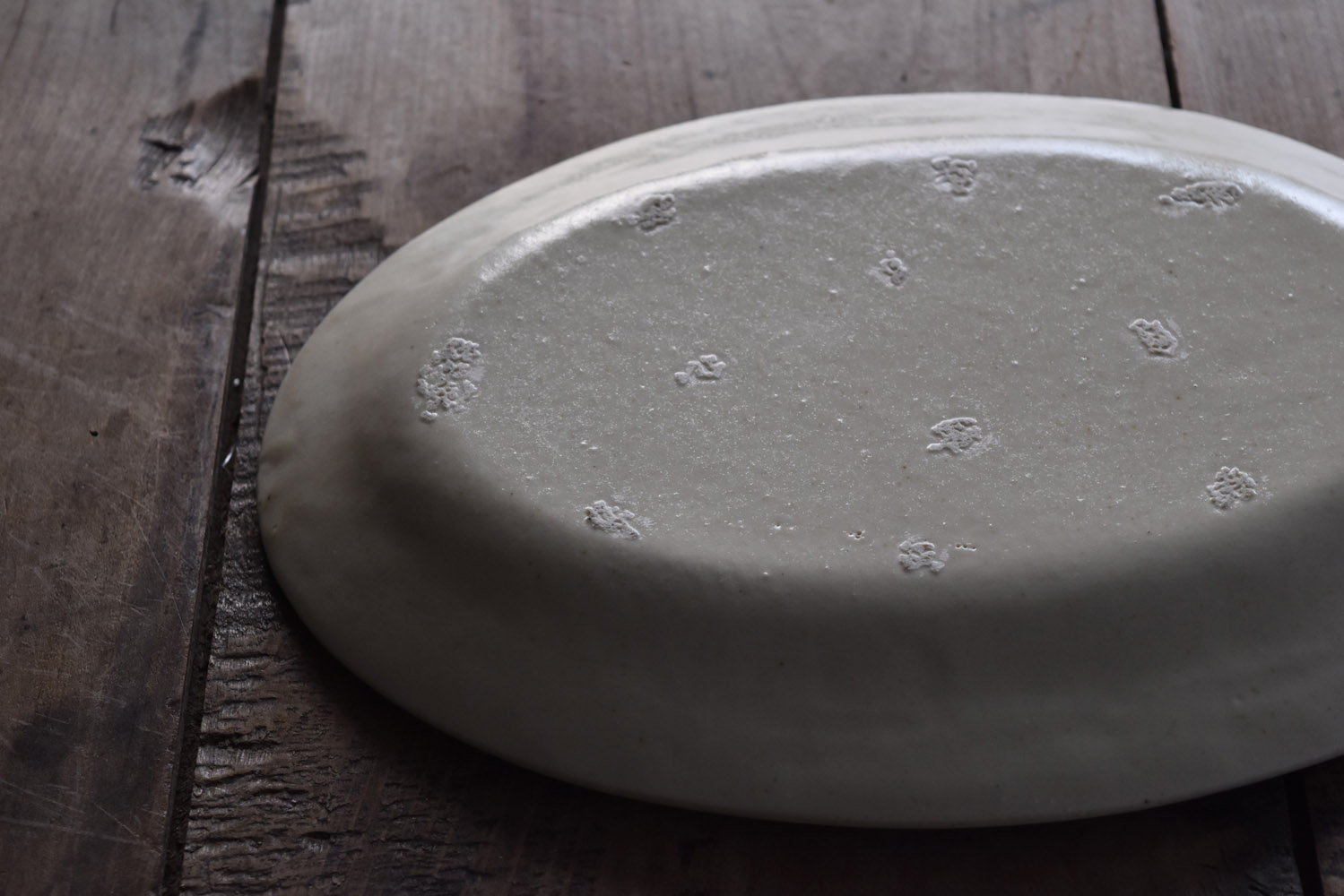 大人気　レア　岡田直人　オーバル皿 岡田直人 *オーバル皿 24.5cm ホワイト*食器お皿あわびウェア【陶器