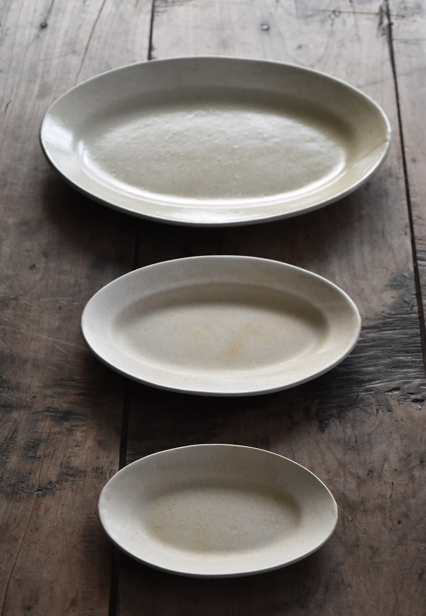 大人気　レア　岡田直人　オーバル皿 岡田直人 *オーバル皿 24.5cm ホワイト*食器お皿あわびウェア【陶器