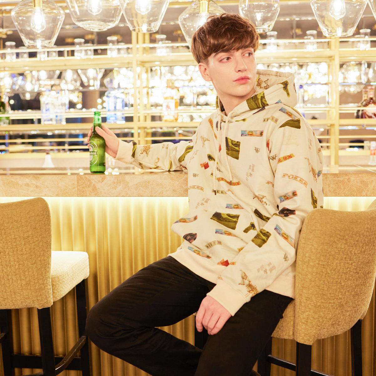 フーディー“Poker World” – World Wide Yokosawa