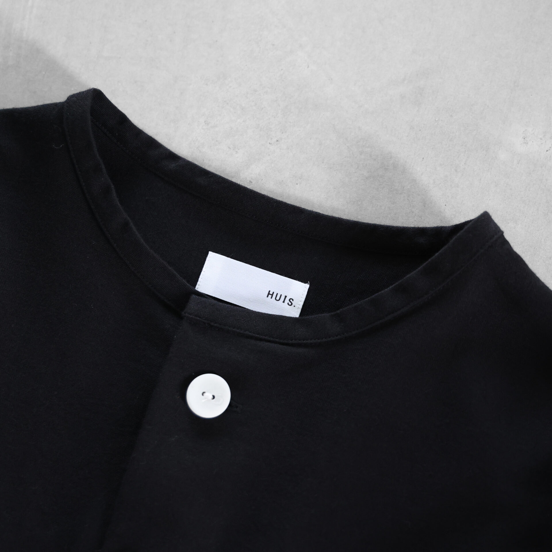 スヴィンオックスフォードノーカラーシャツジャケット（ブラック