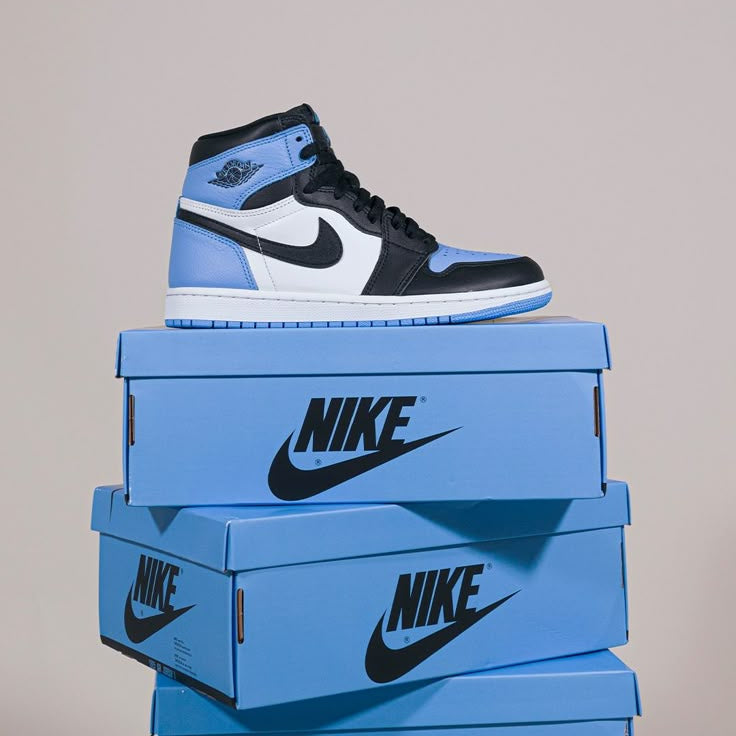Air Jordan 1 High OG UNC Toe | 10 Hills Studio