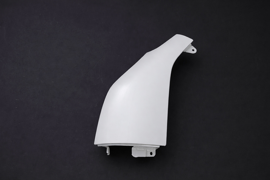 ハイエース 海外純正 塗装済フロントコーナーパネル(交換タイプ)を販売