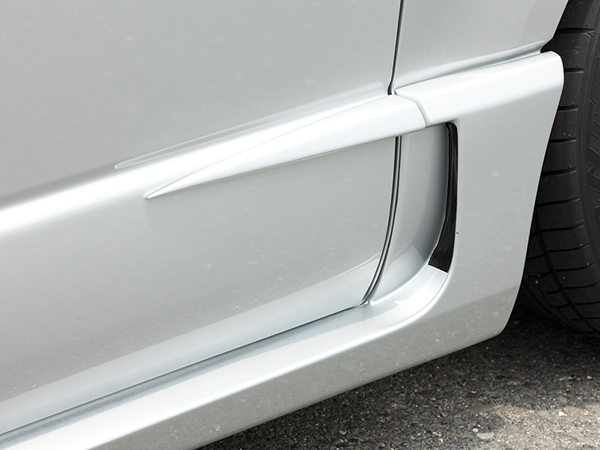 ハイエース用 ESSEX PROGRESS1 サイドステップを販売 カスタムパーツ