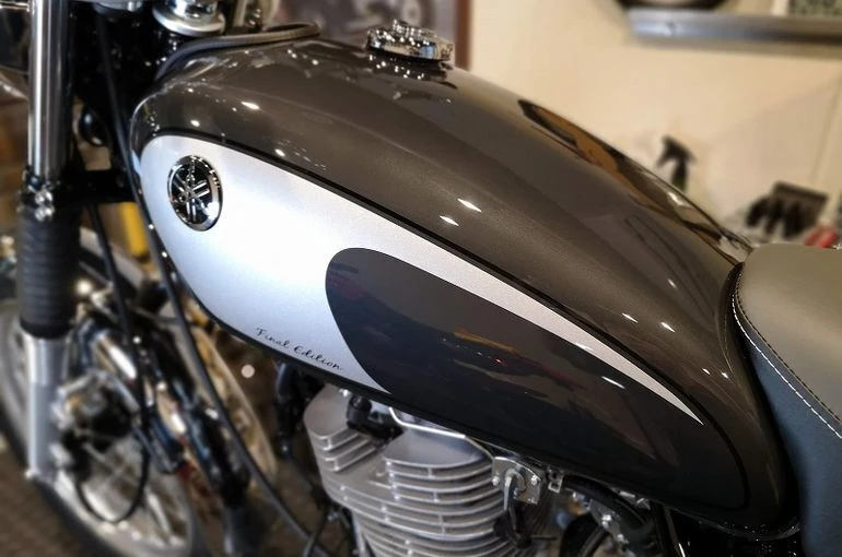 ヤマハ SR400 Final Edition フィルム ガラス コーティング 東京