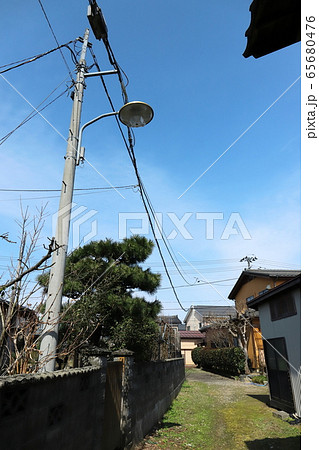 新潟 長岡 宮内 今も現役昭和レトロ街灯の写真素材 [65680476] - PIXTA