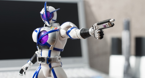 魂ウェブ商店 11月13日締め切り！ 工場から届いた仮面ライダーサイガで