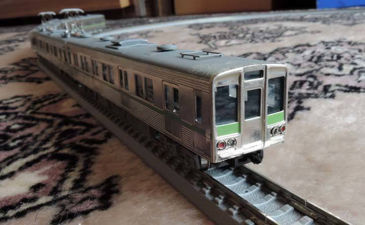 エンドウの「都営地下鉄10－000形」が入線する: 光山市交通局の