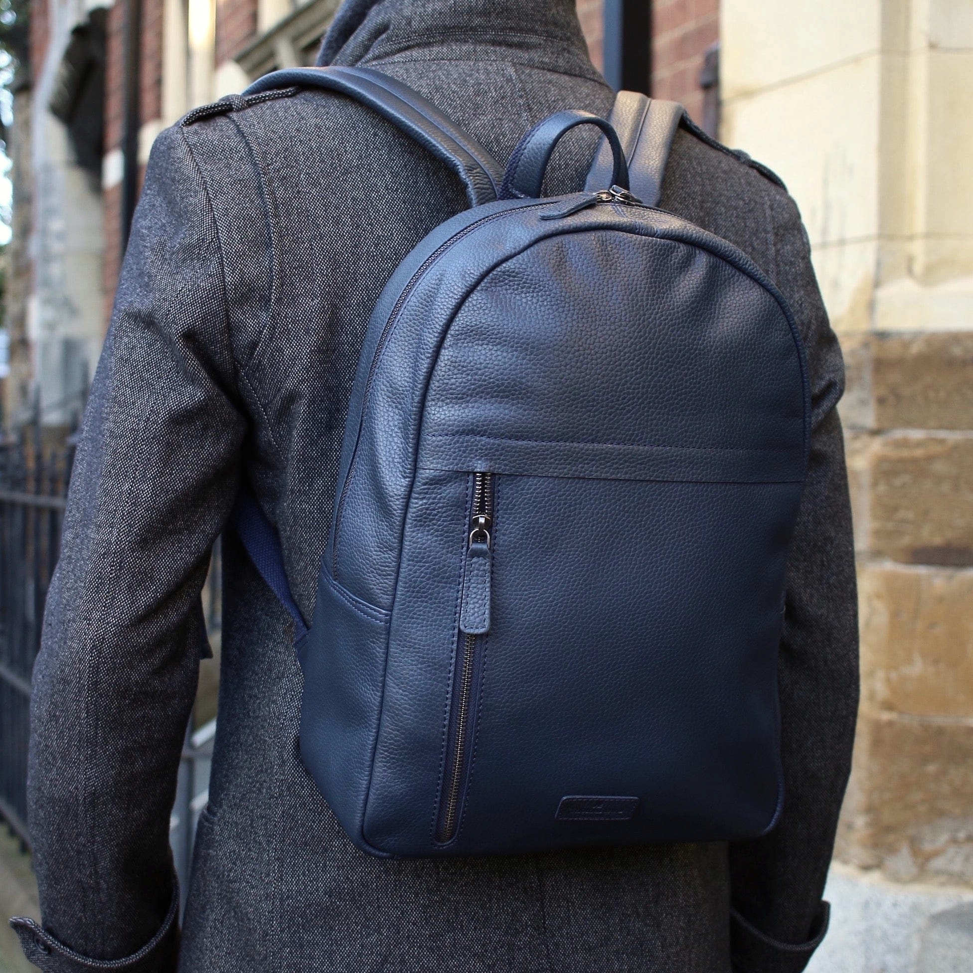 Leather Backpack Navy Blue | Thomas Bird | tblon.com