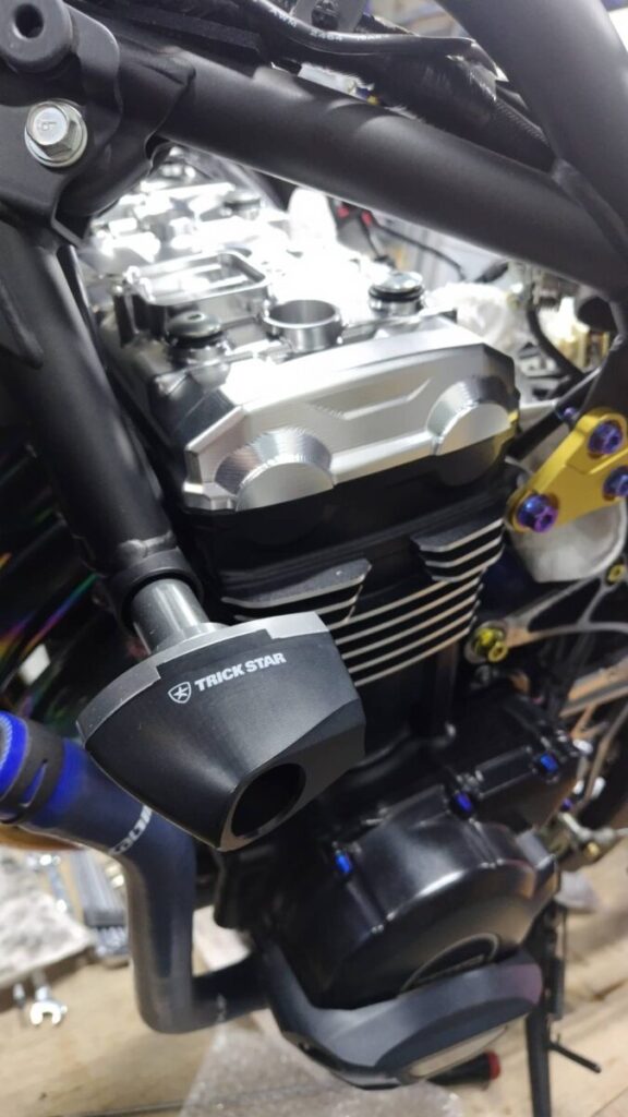 Z900RS ビレットヘッドカバー | TWJ (TenWinJapan)