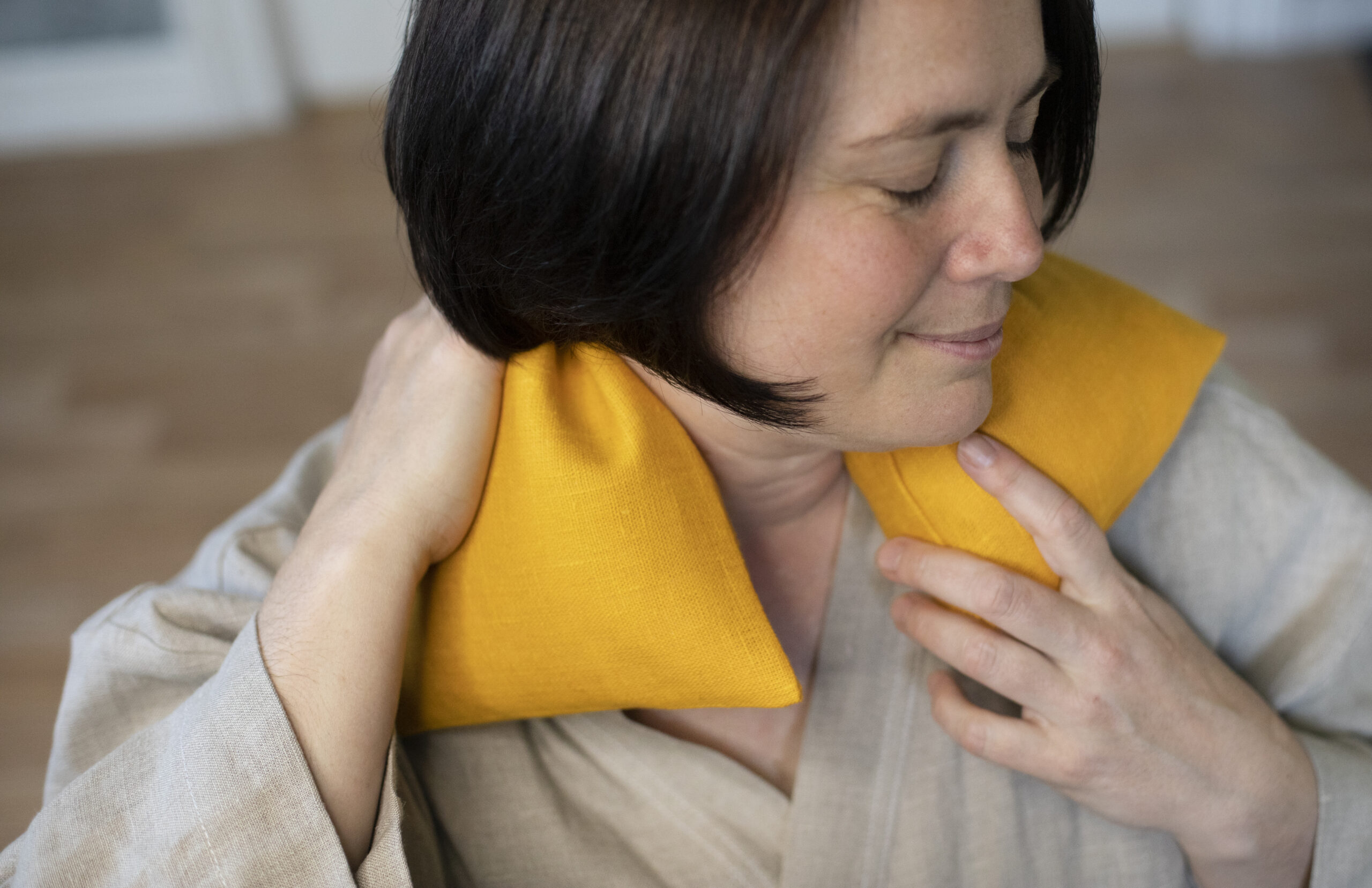 Racoon - wheat warmer for kids in linen, filled with organic wheat