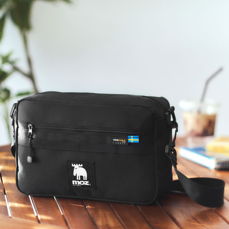 CORDURA(R) FABRIC SHOULDER BAG BOOK feat.moz│宝島社の通販 宝島