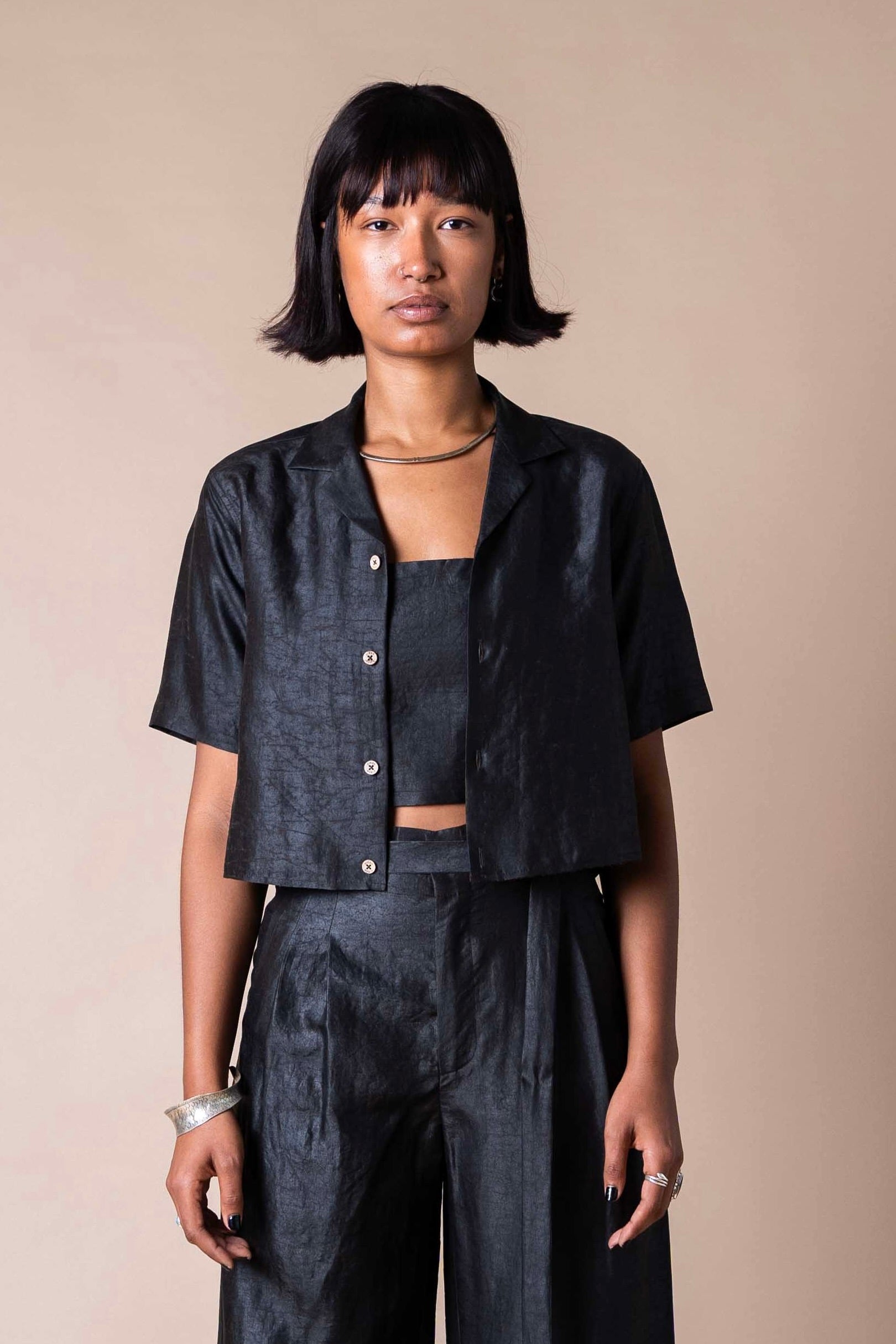 Obsidian Cropped Camp Collar Shirt – Ziran