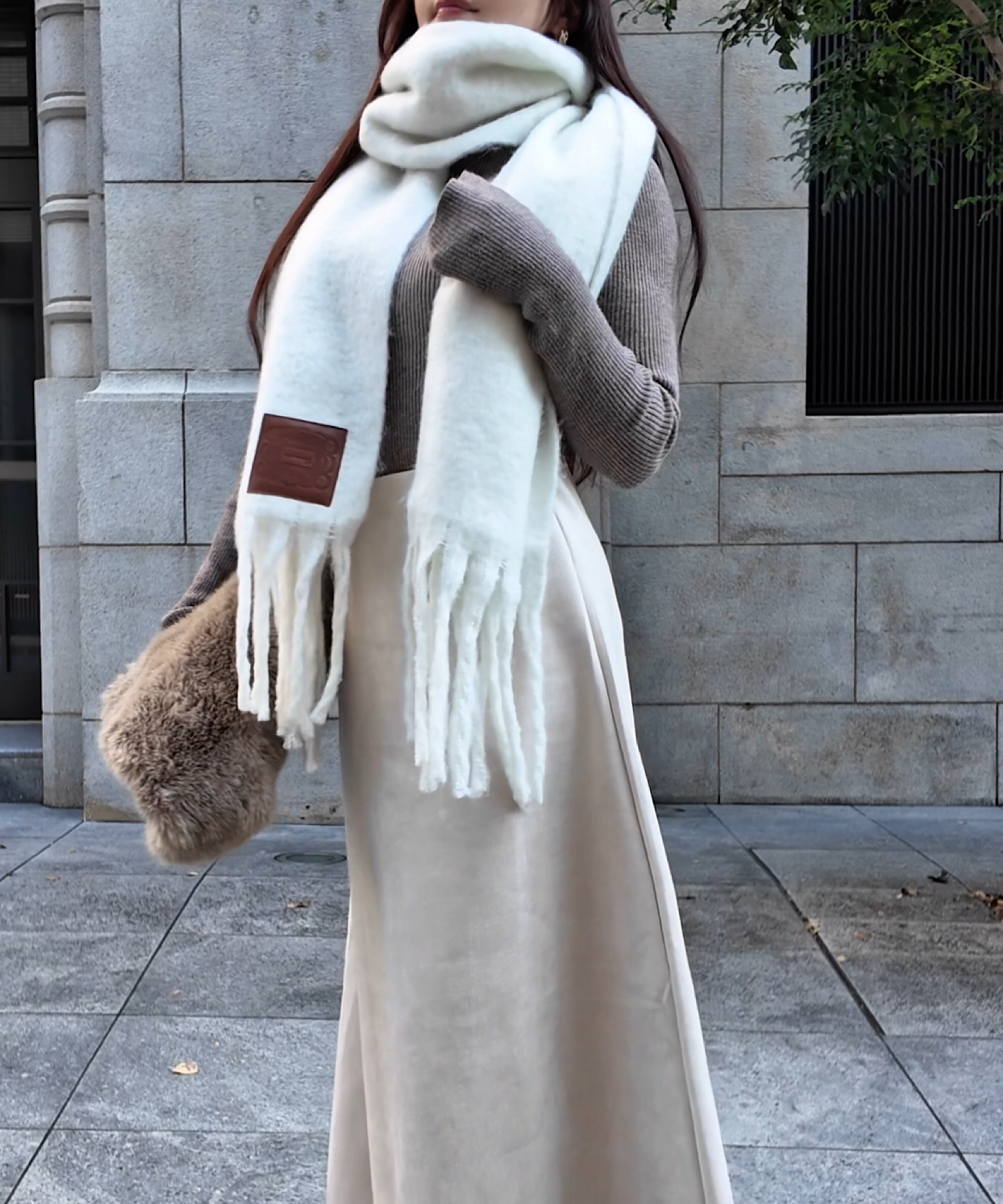 シグネチャーフリンジ大判ストール | THEODORIC.dy公式通販 | セオ