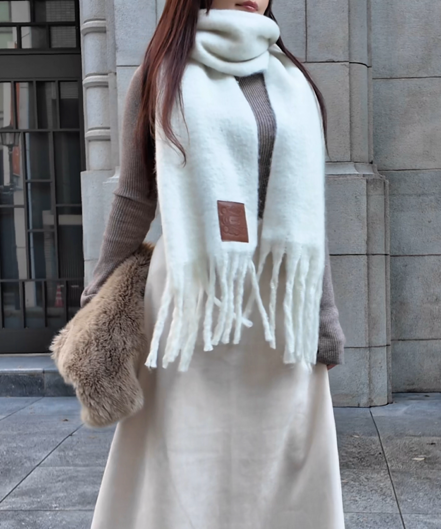 シグネチャーフリンジ大判ストール | THEODORIC.dy公式通販 | セオ