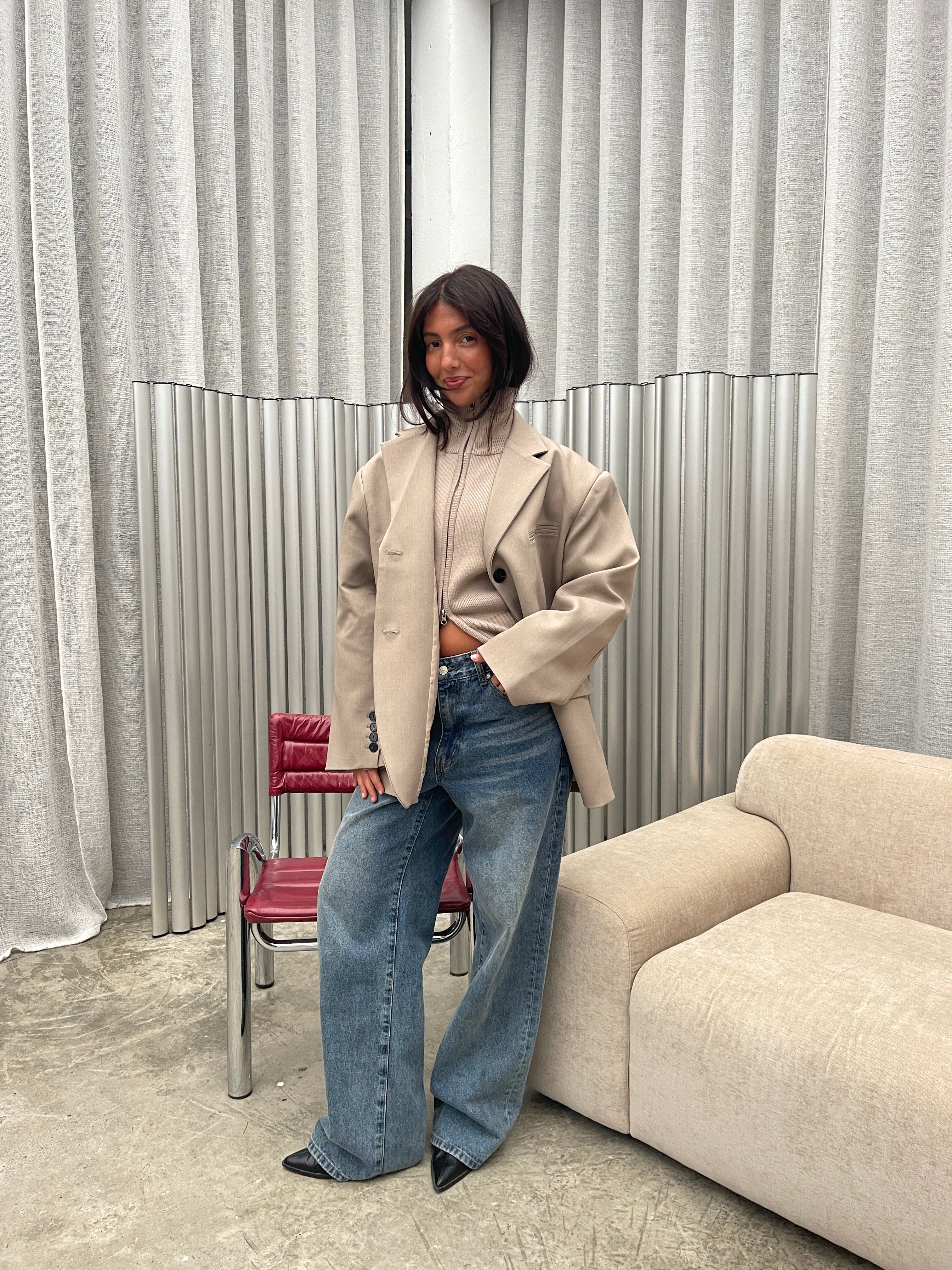 Two Way Zip Cardigan Beige – The Room Antwerp