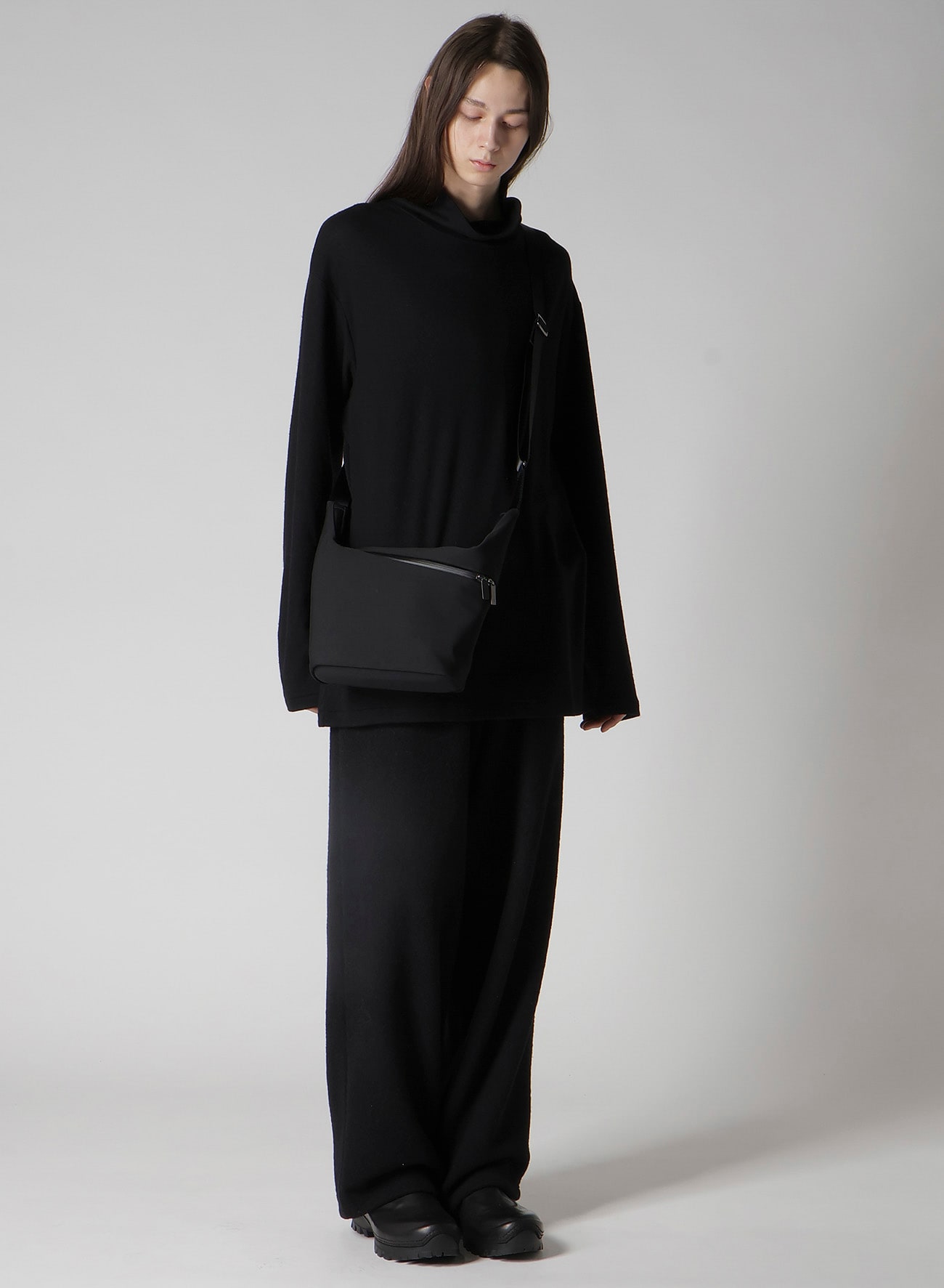 WOOL GABARDINE/NY OBLIQUE ZIPPER SACOCHE(FREE SIZE Black): Yohji