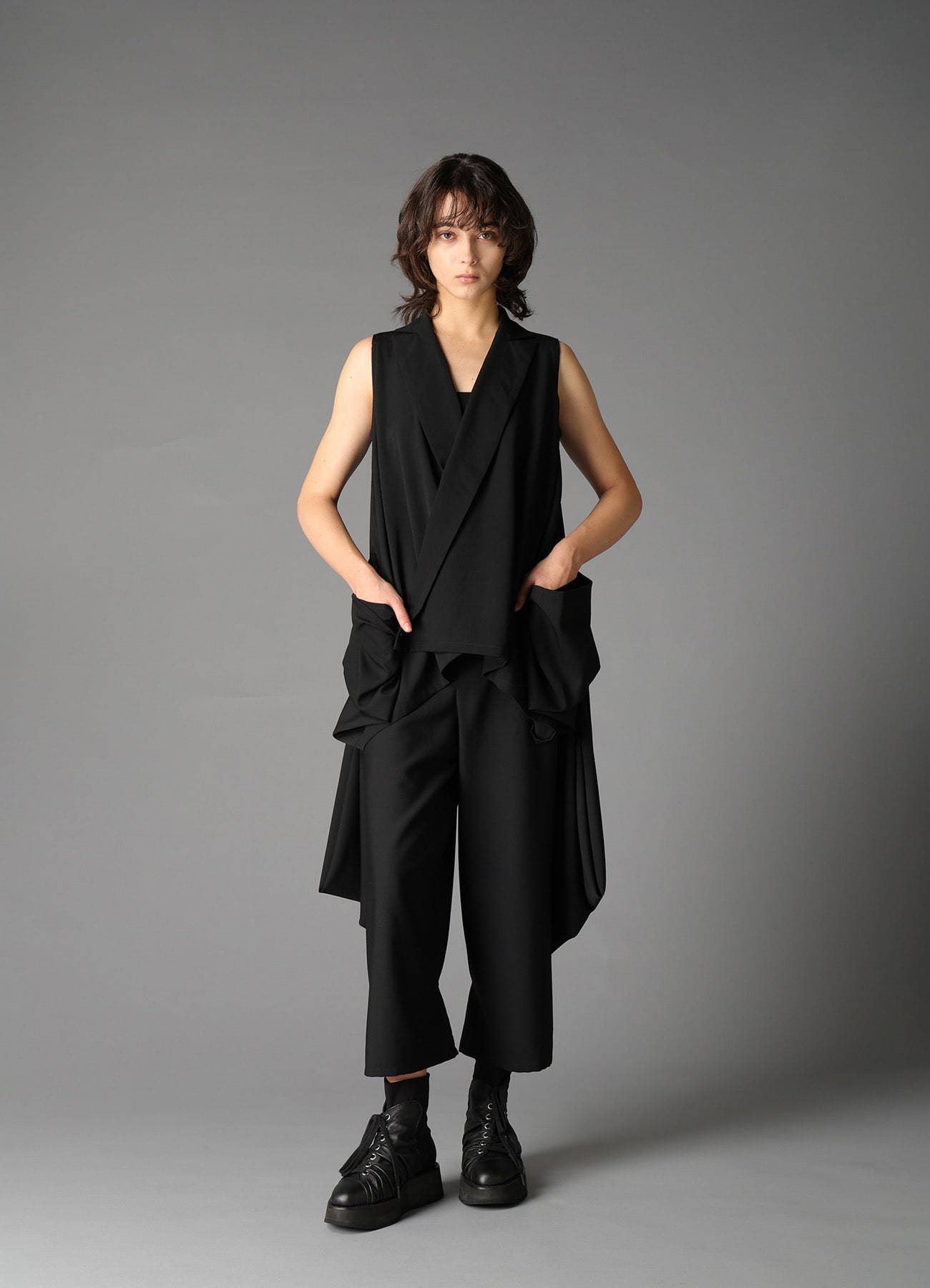 W/GABARDINE BIG TUCK PANTS B(S Black): LIMI feu｜THE SHOP YOHJI