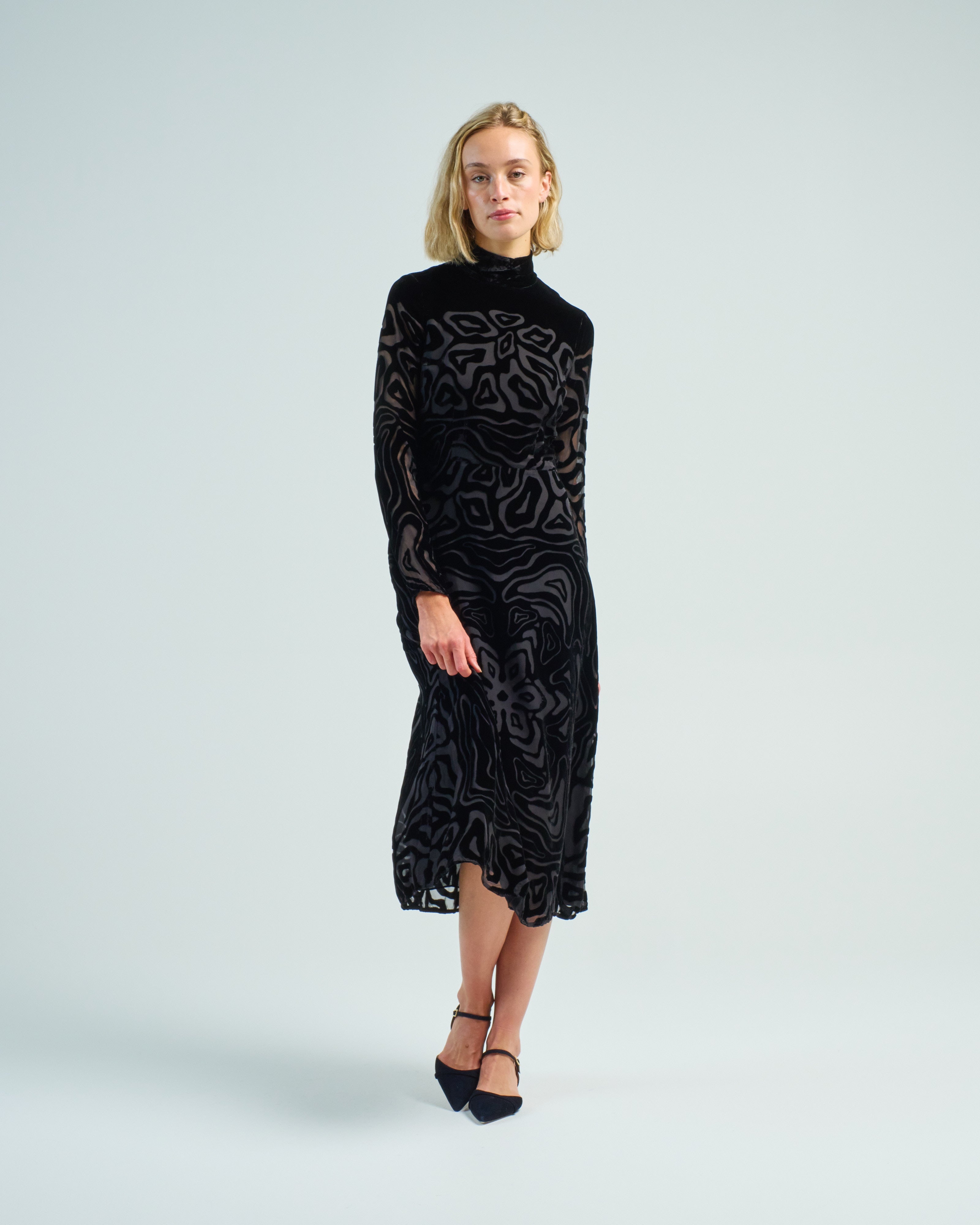 helena_dress_noir.jpg?v=1723734250