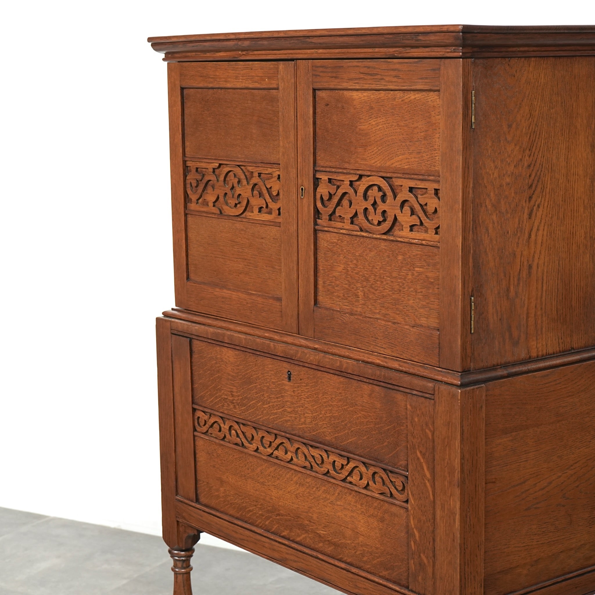 英国アンティーク キャビネット – TIME HYPE