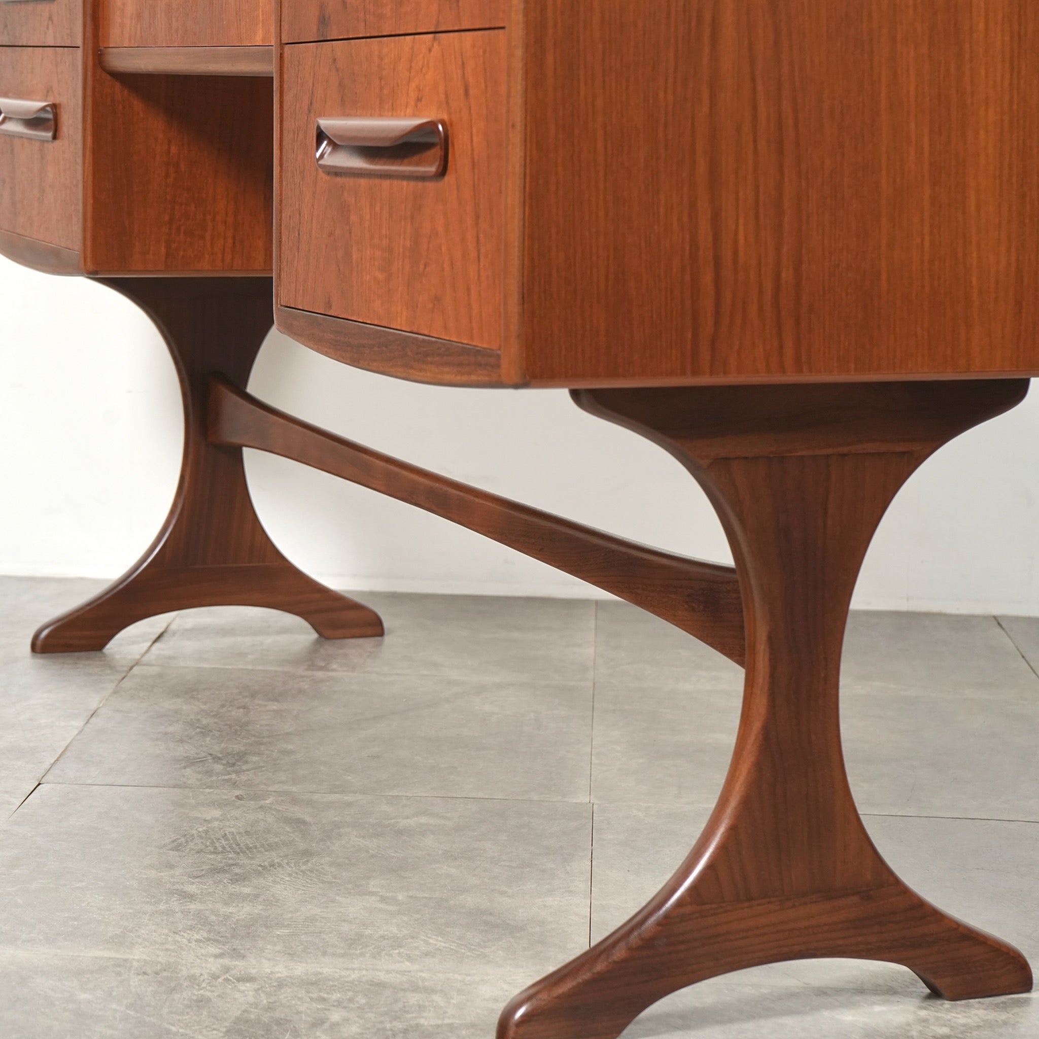 G-PLAN】Fresco ヴィンテージ デスク – TIME HYPE