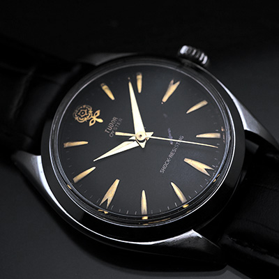 チュードル オイスター デカバラ ブラックダイアル＆ゴールド