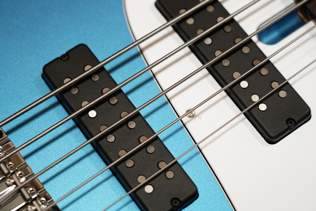 Fodera Emperor 5 Standard Classic Pelham Blue / ベース専門店