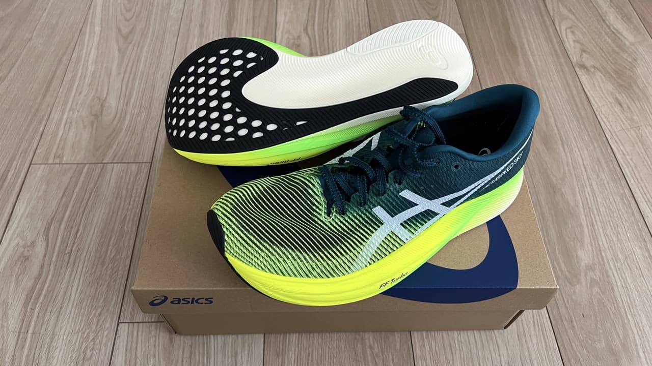 レビュー】Asics メタスピード スカイ プラス（+）｜ともらん！