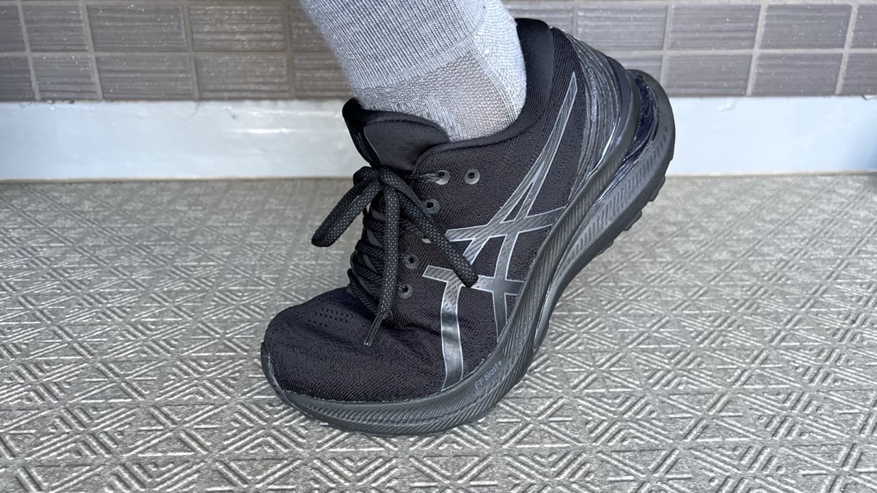 レビュー】Asics ゲルカヤノ29：クッションが神｜ともらん！