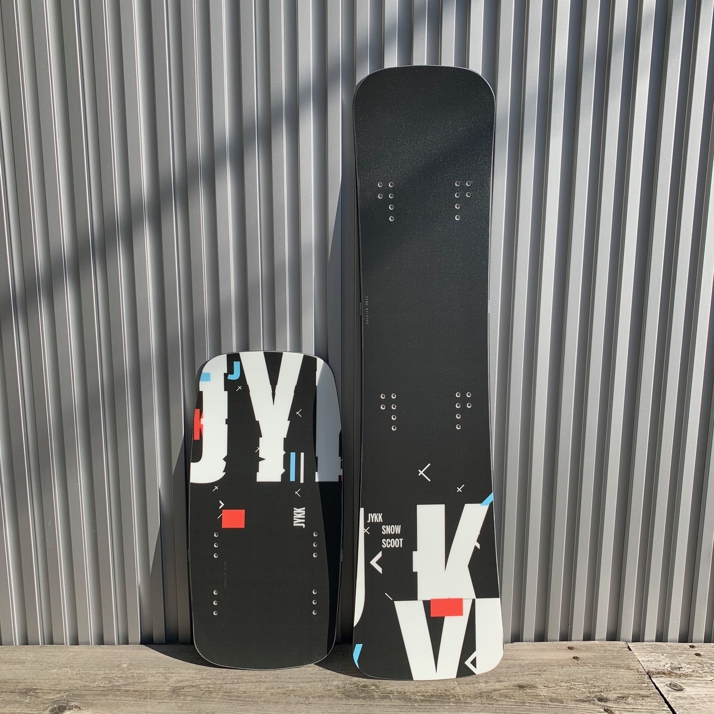 最新スノースクートボード JYKK SNOWSCOOT C-1 入荷していますよ