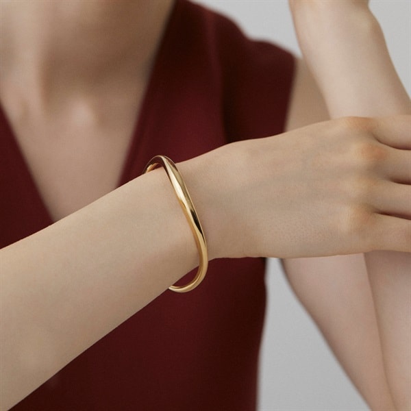 シルバーバングル | 112224130901 | 【公式】4℃ジュエリー オンライン