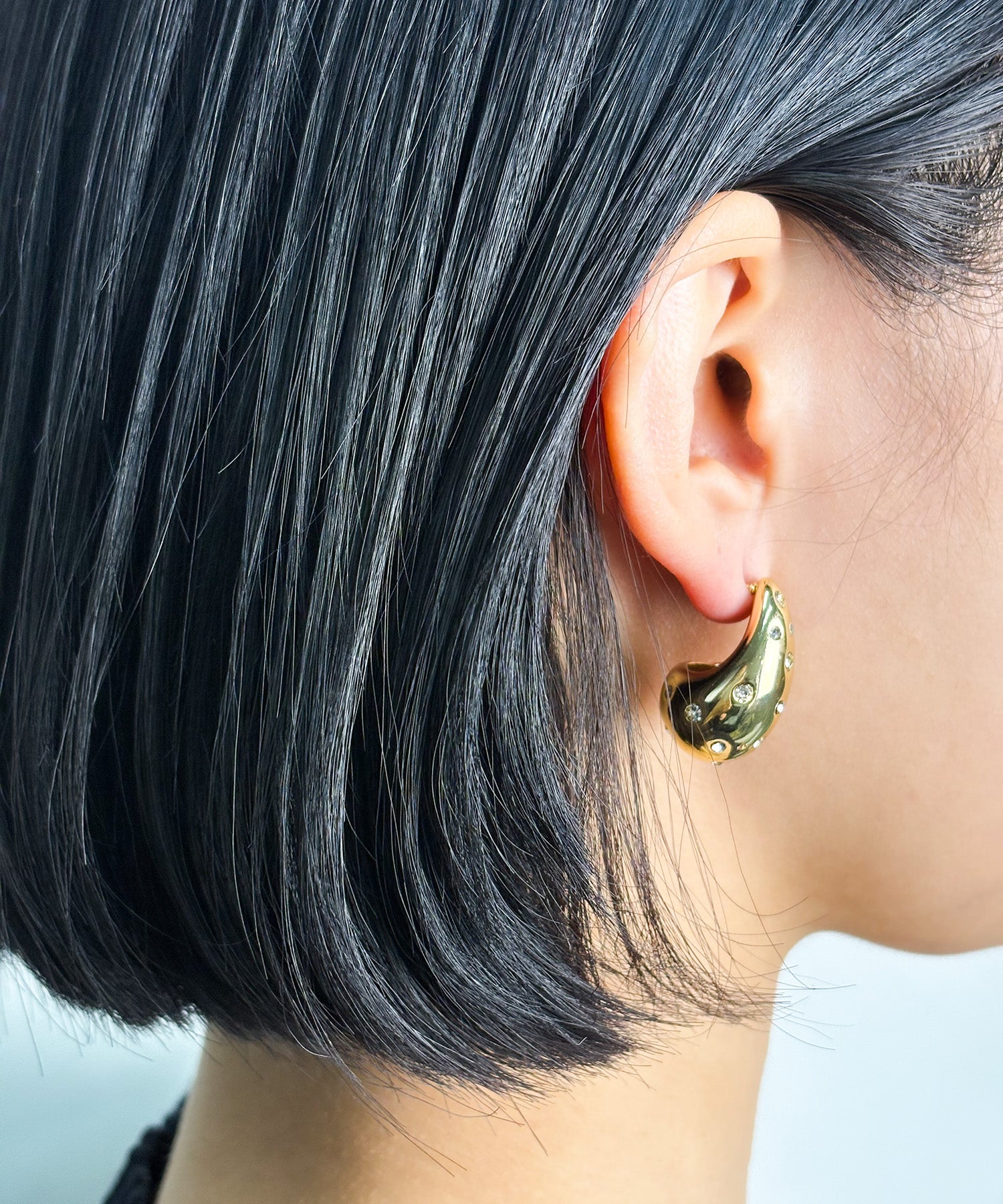 ストーンドットティアドロップピアス【Gold】 | tok