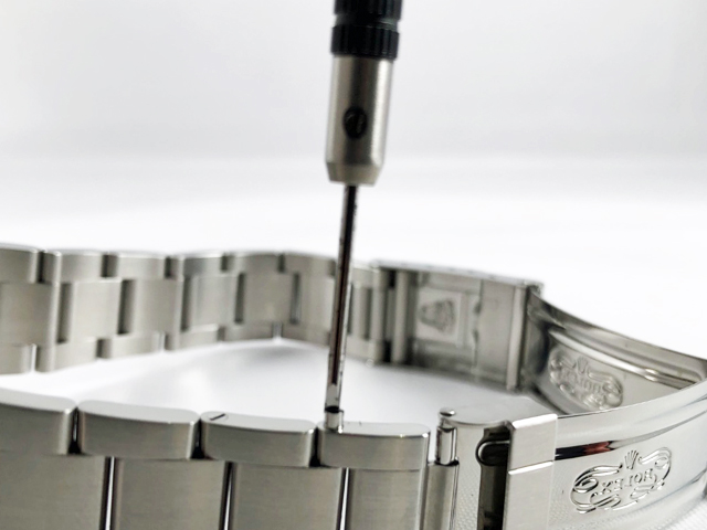 ロレックス入門編】ロレックスのブレスレットのサイズ調整方法を解説し